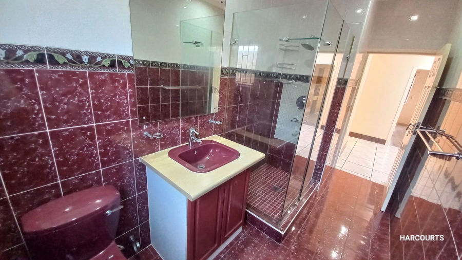 To Let 4 Bedroom Property for Rent in Gatesville Western Cape